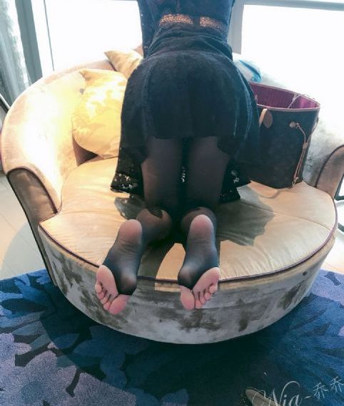 不当欧尼酱了
