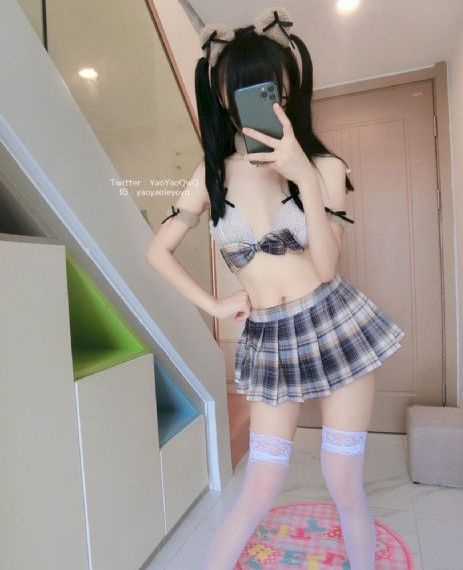 亚洲精品久久久日韩美女图片