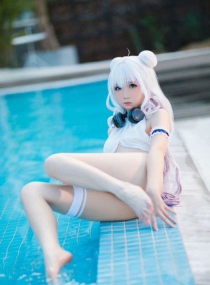 年轻的女教师2完整版