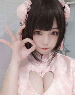 善良的邻居的妻子