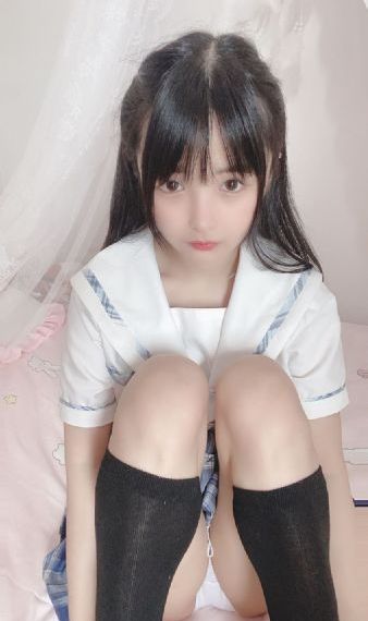森林里的熊先生在冬眠中漫画
