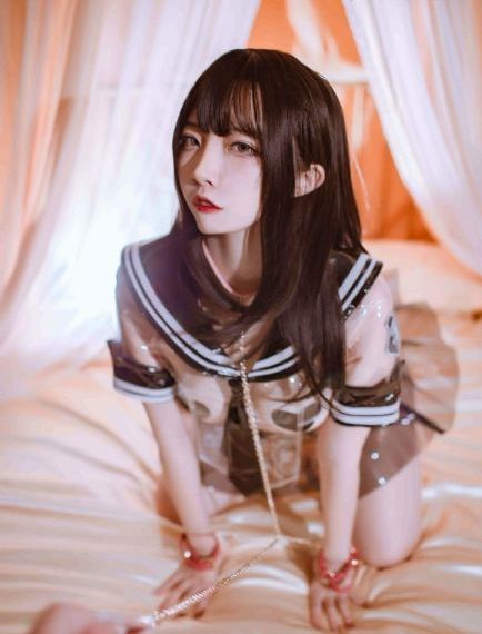 从后面挺进朋友未婚妻视频